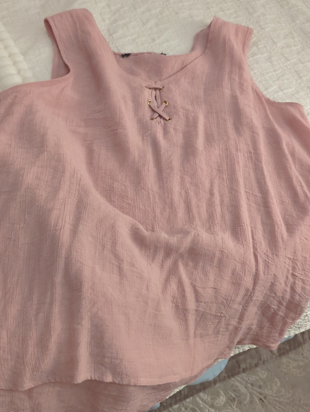 Women’s Sleeveless Lace-Up Tank Top - Dusty Pink